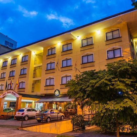 Hotel Pinares Plaza Pereira Eksteriør billede
