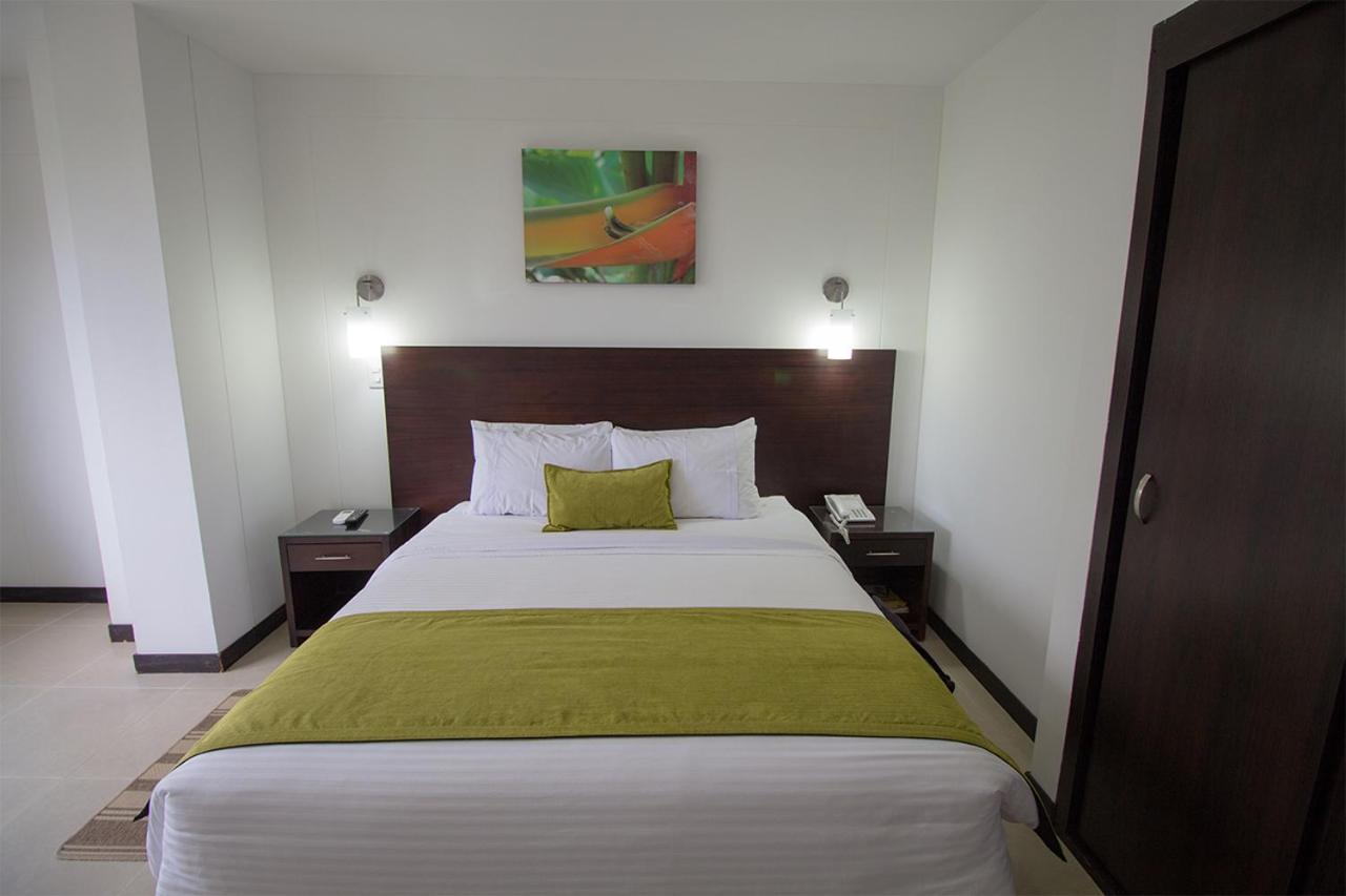 Hotel Pinares Plaza Pereira Eksteriør billede