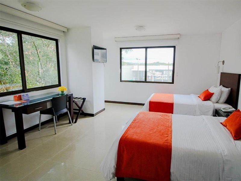 Hotel Pinares Plaza Pereira Eksteriør billede