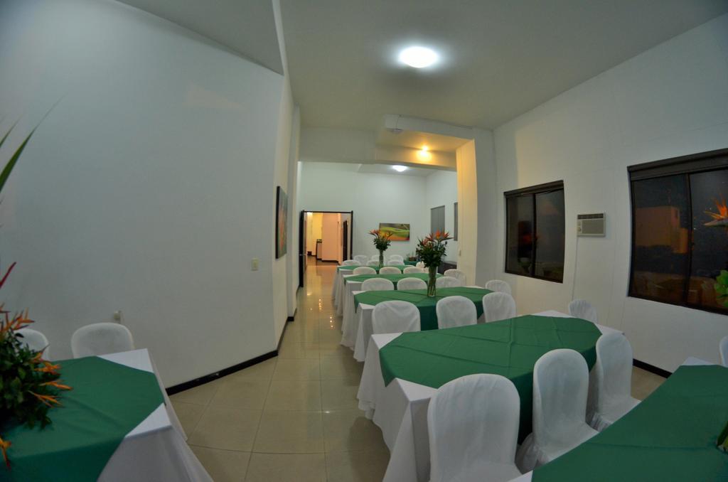 Hotel Pinares Plaza Pereira Eksteriør billede