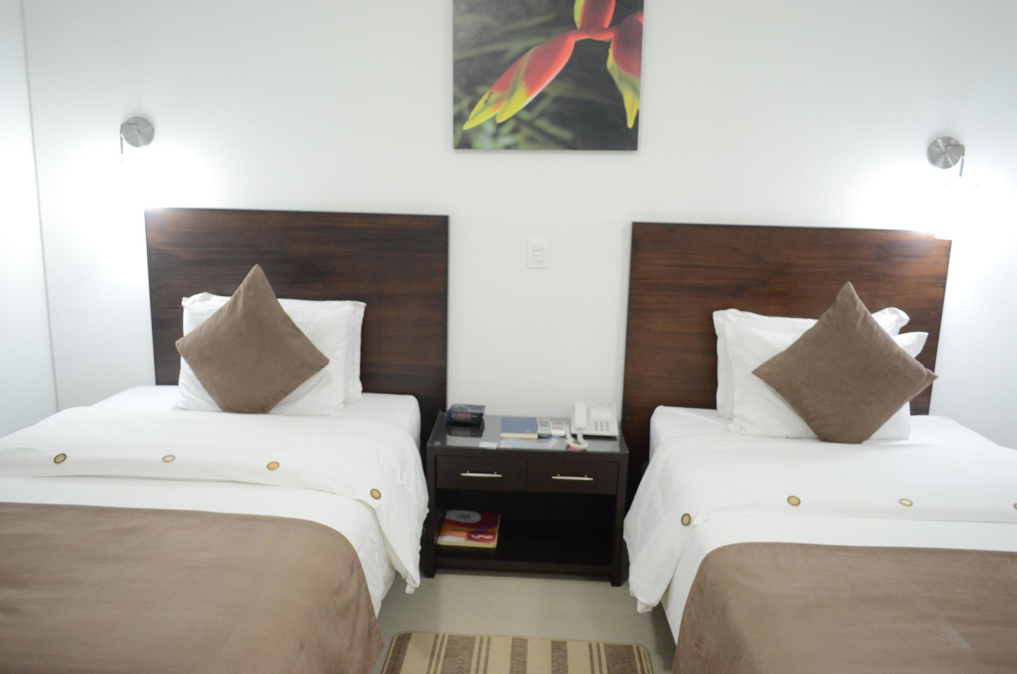Hotel Pinares Plaza Pereira Eksteriør billede